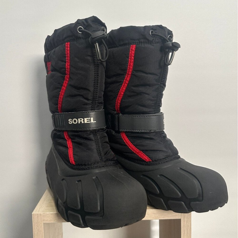 Sorel Lined Black With Red Winter Boots Sz 4‎